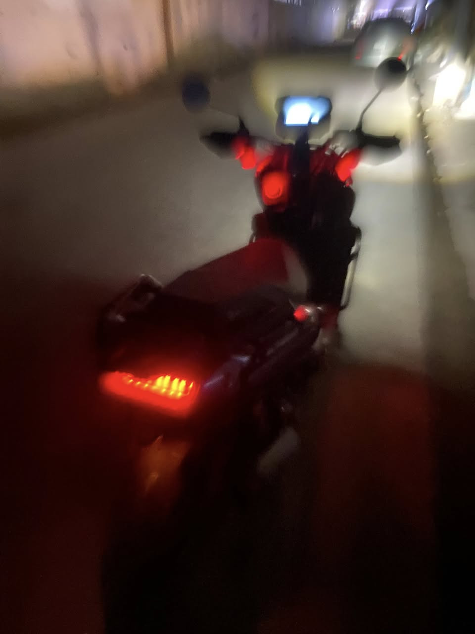 دراجه سكنس نضيفه ما داخله مصلحه برغي ما مفتوح بيهاا نضيفه حيل شلعه ومعدل دبلات عاليه دراجه جديده صارلها شهرين من طالعه من الوكيل نضيفه كلش  السعر 900قفل مكاني الديوانيه


**إذا كنت صاحب هذا الإعلان وتريد حذفه لأي سبب، رجاءا أرسل رسالة إلى الدعم الفني**