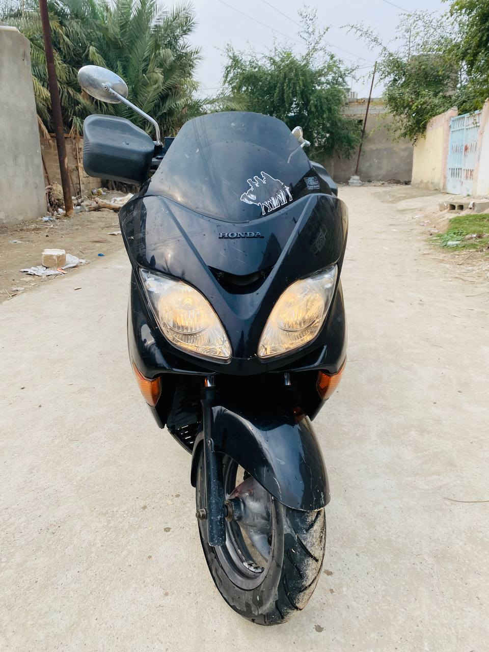 سلام عليكم فورزه 08  6 كير 3 تحويلات بصمه سويج طوارئ كلوب جنطه تخم تاير  دشبول  دراجه جديده
بلاديهه كهربائيات كله شغال منظومه زنون عالي ناصي اشاير بك لايت ك اصطاب لايت كله شغال/سعر 700/
‏‪*********** متواجد واتساب
ذي قار قضاء دوايه
