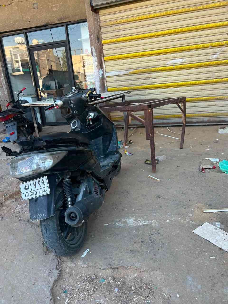 سلام عليكم شباب بيع سريع أنطيك شغال 75/100شباب ابيع لا تبخير ولا تنقيص 400بيع مستعجل وتساب ***********ملاحضه بيها صالنصه رياضي
