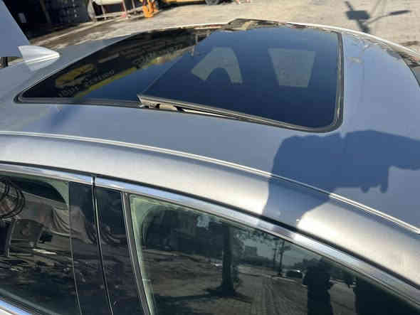 للبيع ماليبو 2021 // LT2 معروفه موصفاتها رقم سليمانيه بأسمي . تحويل سنويه بأسم المشتري حادثها باب السائق فقط ومبدل بلادي ونفس اللون صورة الحادث مرفقه بالمنشور 
السعر 143$ 
مكان السياره بغداد / المشتل 
***********
