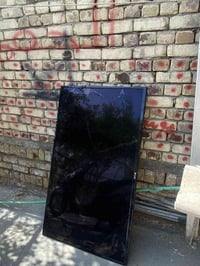 تلفزيون • شاشة مكسورة • نظيف جداً