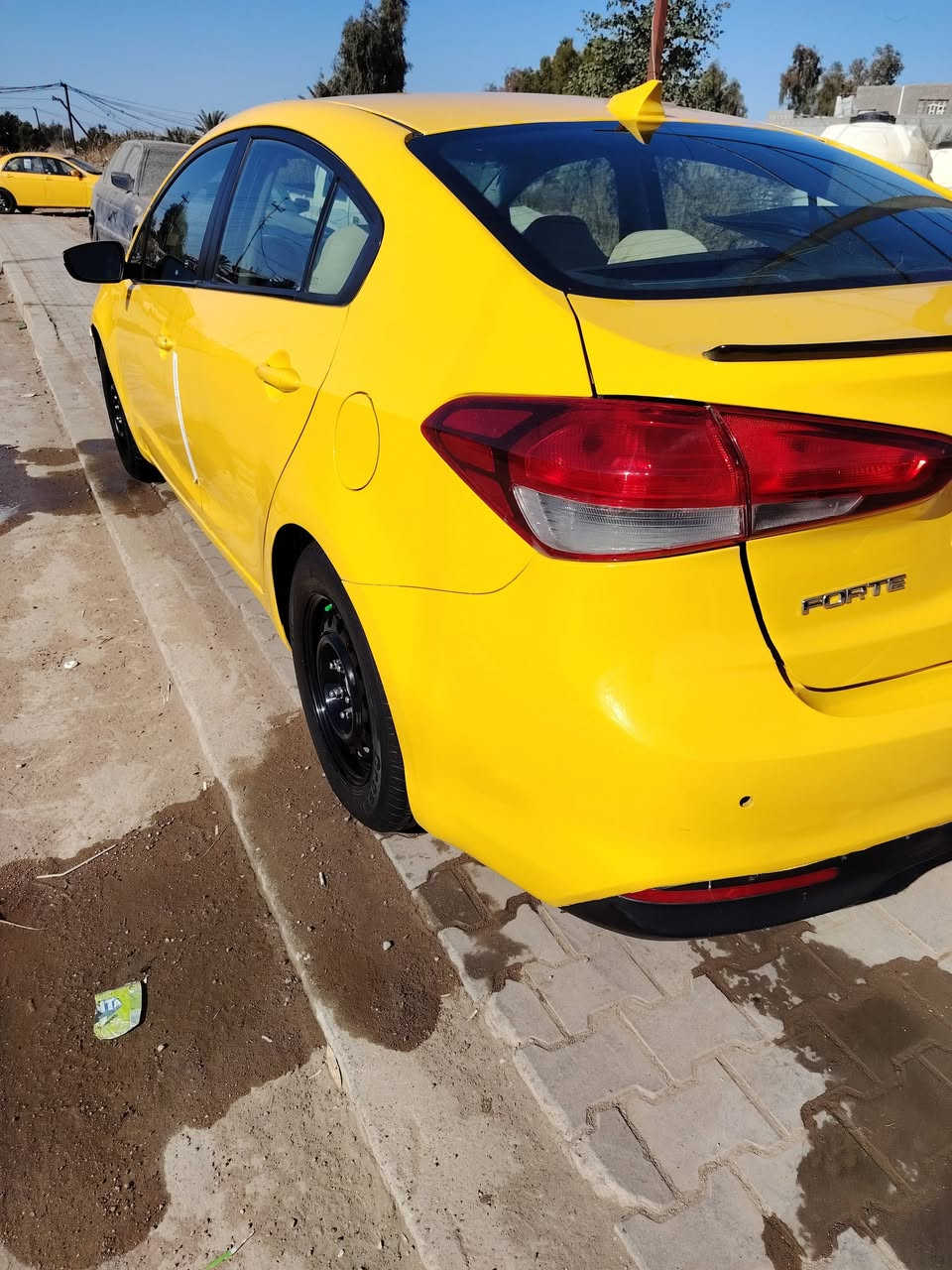 سلام عليكم كيا فورتي ٢٠١٨ سياره نظيفه خير من الله تخم تاير صدر امامي خلفي سياره حادثه بالصندوق مبدل بيه بس بنيد فقط واكعه عليه بلوكه وبدلته سياره مكفوله من شواصي ولغود ومن كص وتبديل عده البنيد مكينه ٢٠٠٠ دوش ماشيه ١٠٦ لاستفسار أكثر الاتصال على رقم متوفر واتساب واتصال
***********
السعر ١٢٠$
