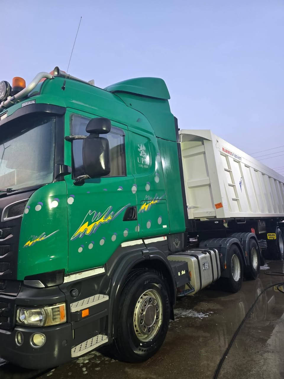 سلام عليكم سياره البيع مديل 2014 مكينه 620 كير عادي نتصل ***********
