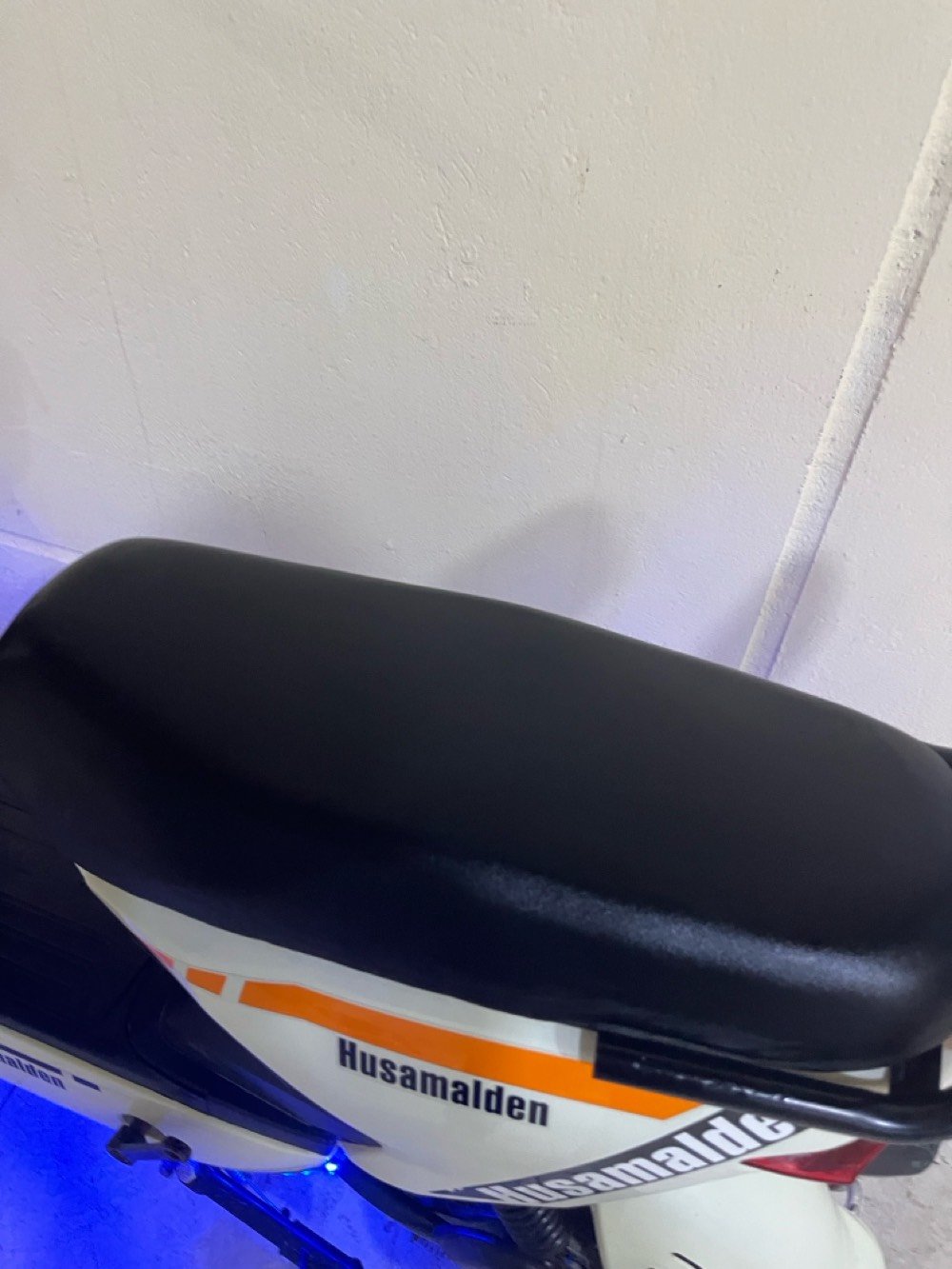 دراجه شحن كلاسيكي
حجم 10 في 275
اسم الموديل كلاسيكي
4 بطاريات كبير قياس 20 ابيرمأأ V
ملف 500 واط *
نقطع مسافة 45 كيلو متر حقيقي
مواصفات
أم بي اثري
لايت +لد نهاري
اشاير خلفي أمامي يمين ويسار
4 دواسات خلفي امامي
4 دبلات خلفي امامي حاطا ٧
دبل استان وسط وخلفي تشغيل واطفاء عن بعد مانع سرقه انذار كشن منفصل
قفل كهربائي
ابريك حساس بنزات خلفي امامي
الموقع !بغداد جميلة قرب علوة 58 قرب سوق الرضوي
الاستفسار ***********
التعليق بشكل عام...