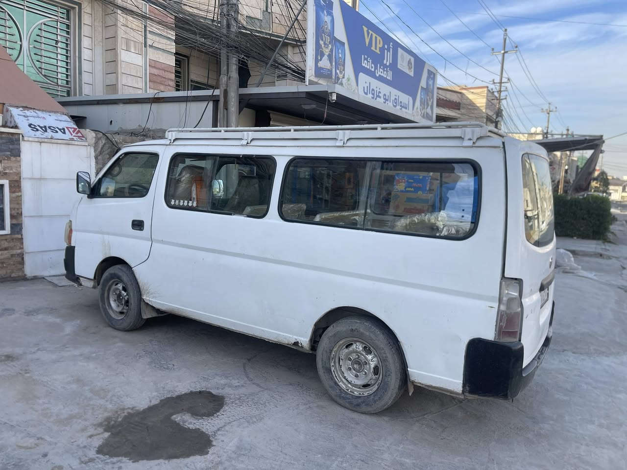 السلام عليكم 
نيسان يورڤان موديل ٢٠٠٨ بيها تچية دوشمة جديدة ارضية جديدة رقم كربلاء
السعر ٧٠ قفل 
مكاني المعلمين مال المشتل 
***********
