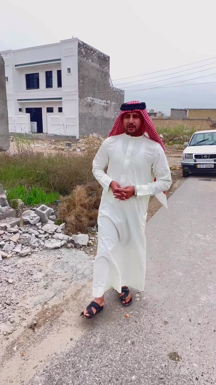 سلام عليكم 
قطعه ارض مساحه 200 متر 
واجهه 10
نزال 20
موقعه منطقه حي المهندسين 
نوع السند طابو زراعي سند 25
خدمات ماء كهرباء تبليط 
***********حسين 
***********رسول 
***********حيدر
