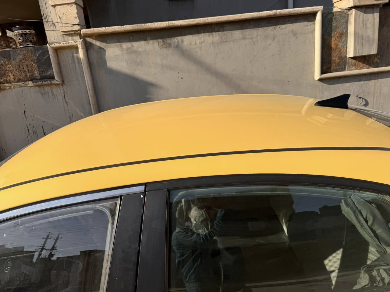 السلام عليكم
فورتي 21. تكسي بغداد ماشية 98قابل للزيادة  محرك 2000دوش مكفول كفالة  عامة كير ومحرك مملعوب بيهن   مواصفات نص فول  منضومة غاز بيها  السيارة اي نقص مابيها وخير من الله تجي تكلب واقتنع   حادث السيارة منشور بالصور مكان السيارة بغداد الجديدة. السعر 132.  
للاتصال ***********
