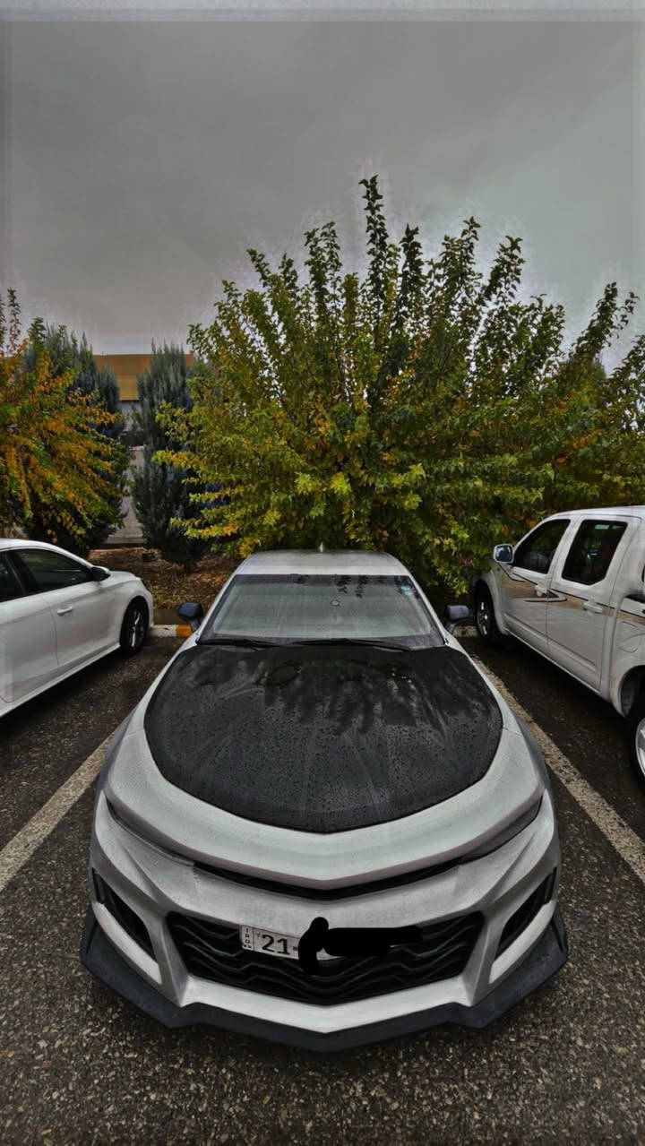 سلا م عليكم 
كمارو ٢٠١٦  ٦سلندر (خليجي)
رقم سليمانية تحويل وكالة بشرط
٤ قطع صبوخ بدون دواخل بدون شاصي 
١٢٧٠٠٠كم ماشية 
كير و محرك مامفتوح و اكسل بشرط
فلنجات برمبو  شاشة كبيرة و ليد
٣ مود قيدك بريك بصمة
تايرات جديد ويل س س  سنوية باسمي كلشي جديد 
سعر ١٠٩ بيها مجال 
***********
