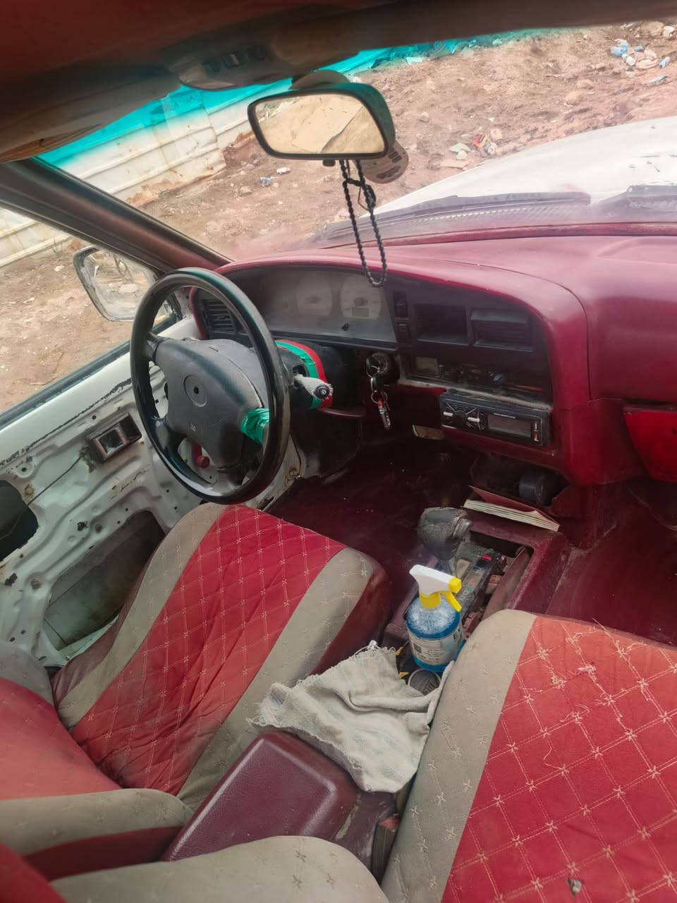 سيارة تيوتا دير موديل 2008
كير اوتو ماتيك ومكينة مشروطة يعني مانا قصهة برغي 
السيارة مصبوغة  معمرة تعمير جديد  
تخم تاير جديد 
حدادية جديد مشروطة 
سعرهة، 40 وبيهة مجال بسيط للشراي 
وكالة عامة بأسمي تريد اوديك الراعيهة تريد اني احولك 
عنواني الديوانية خيري مقابل دواجن الديوانية الكبير 
رقمي ***********
