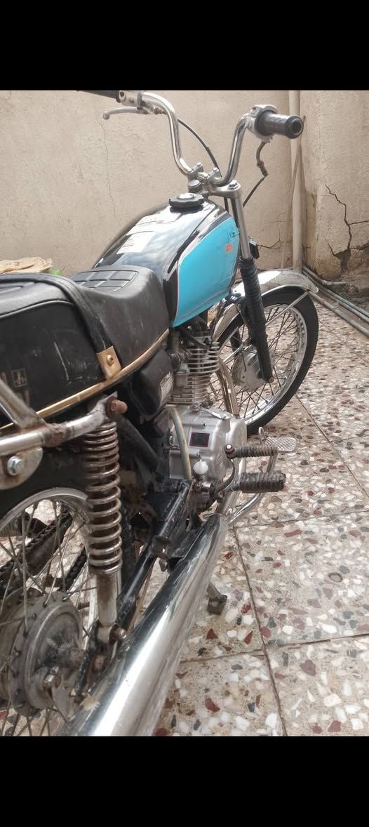 سلام عليكم 
تايكر مديل 23 عليه دامه كامله تانكي جديد دبلات امامي جديد كشن نامه الاصلي الدراجه عليه شلعه كلش قويه الدراجه احلى من الي بصوره الدراجه كلك كلك سعر 300 
وبيه مجال بسيط رقمي *********** فقط واتساب 
مكاني حله حي العسكري
