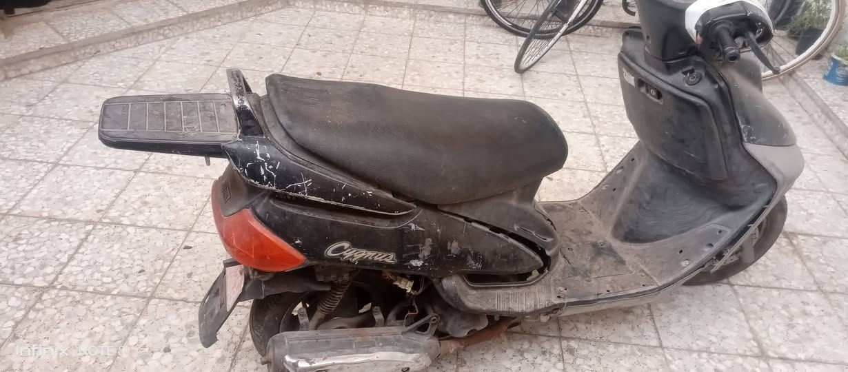 دراجه البيع بيه عطل ابيعه كوم حديد سعره 150وبيه مجال بكاني بغداد البلديات رقم ***********
