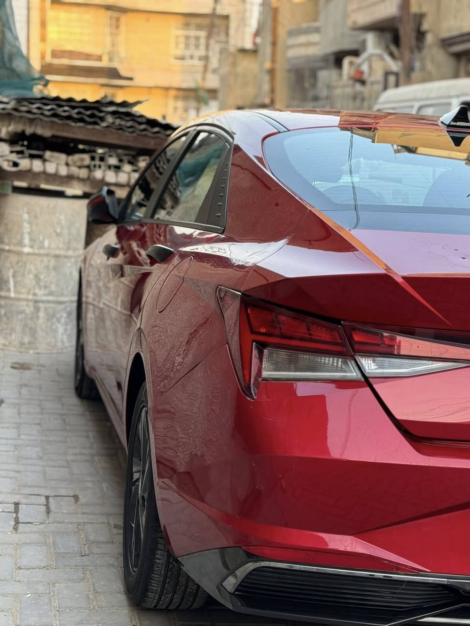 النترا موديل 2022
. المواصفات ………..
1ما عده فتحه سقف 
2 بصمه تشغيل 
3 بصمه أبواب 
4 تشغيل عن بعد 
5 رادار امامي وخلفي 
6 لد خلفي 
7 لايت زنون 
8كشنات تدفئه 
9تبريد منفصل 
10ويل كل بلادي 
11تحديد مسار 
12مثبت سرعه 
13وقوف ذاتي 
14مانع اصطدام 
15شاشه ثلاث انضمه (سمارت -ذكي -سبورت) 
16شاشه دجتال متصله 
ماشيه 62كيلو متر 
السياره ليبل واحد بس قبق جنطه مبدل فقط بجم كبس ولا يرباك طاك سياره نضيفه بس بيه حالوبات خفيفات بل قماره وحادث ما واصل لحوض بس براكيت السعر 160وبيه مجال بغداد المكان الامين الثانيه 
صور الحادث مرفقه بل منشور رقم ***********
