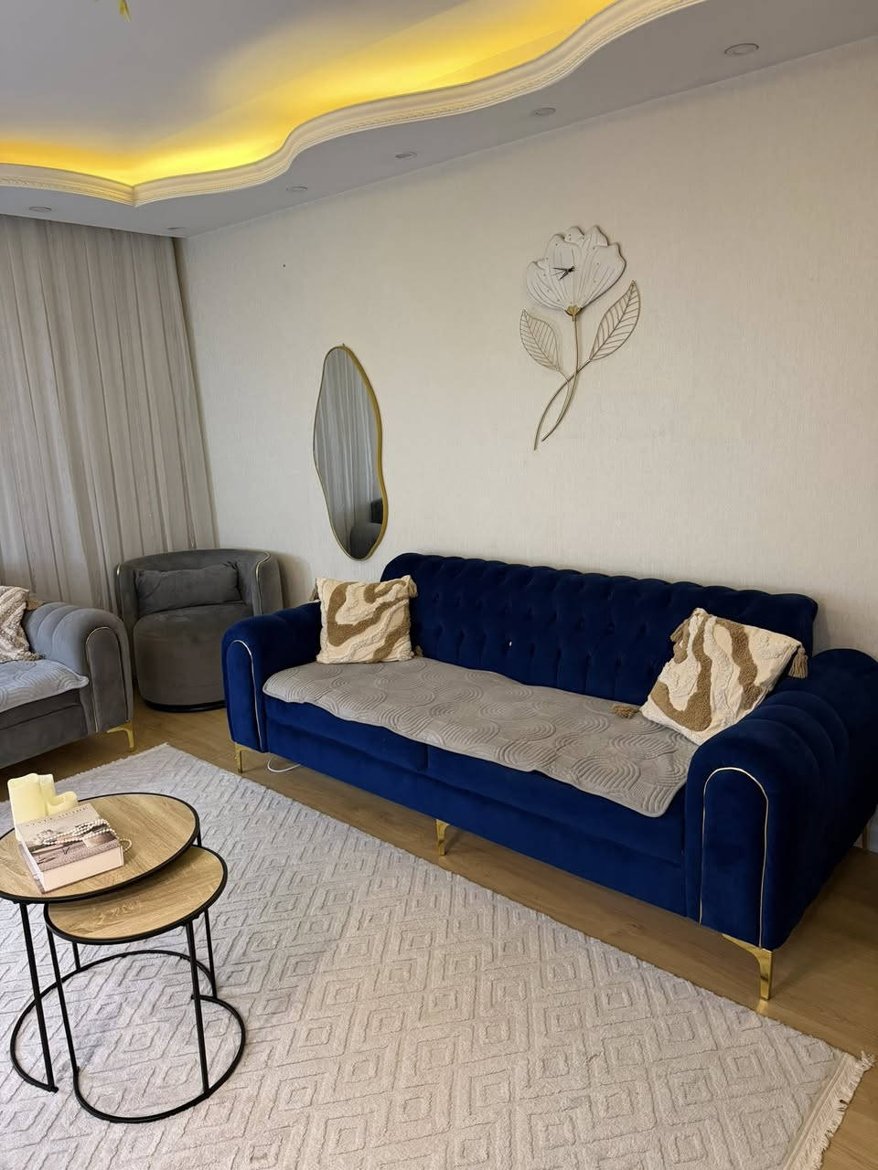 للبيع تخم ٧ مقاعد السعر 600 نظيف جداً السفنج لانازل ولادايس اخو الجديد والخشب تكمة  مو من السوكيات
العنوان مجمع بسمايه السكني


**إذا كنت صاحب هذا الإعلان وتريد حذفه لأي سبب، رجاءا أرسل رسالة إلى الدعم الفني**