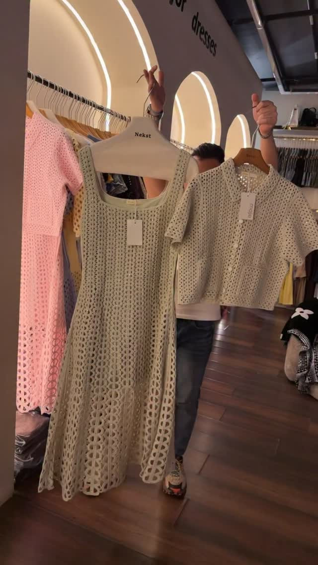 NEKST FASHION🔥🔥 فرع زيونه🔥وصل الفستان ابكثل من موديل فستان عالمي بل لبس ✈️✈️🔥💣
‎💥 للحجز دايركت وتساب ع الرقم***********
‎ الفرع الاول المنصور مجاور كراند سماره 
‎الفرع الثاني زيونه شارع الربيعي مجاور هدىً يوسف مجمع علي جارالله 🫰الفرع الثالث المنصور مجاور سهام العبيدي مجمع صوفيا سنتر🔥 #مشاهير العرب #مشاهير_الانستقرام#هيفاء حسوني#  #وليان_البياتي اكسبلور_explore مشاهير_العراق مشاهير_العرب اكبر_تجمع_لبنات_العراقاكسبلور_فولو _فولو

