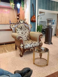 تخم رىاسي مع تخم ديوان للبيع الشراي يتصل على الرقم 07701249645