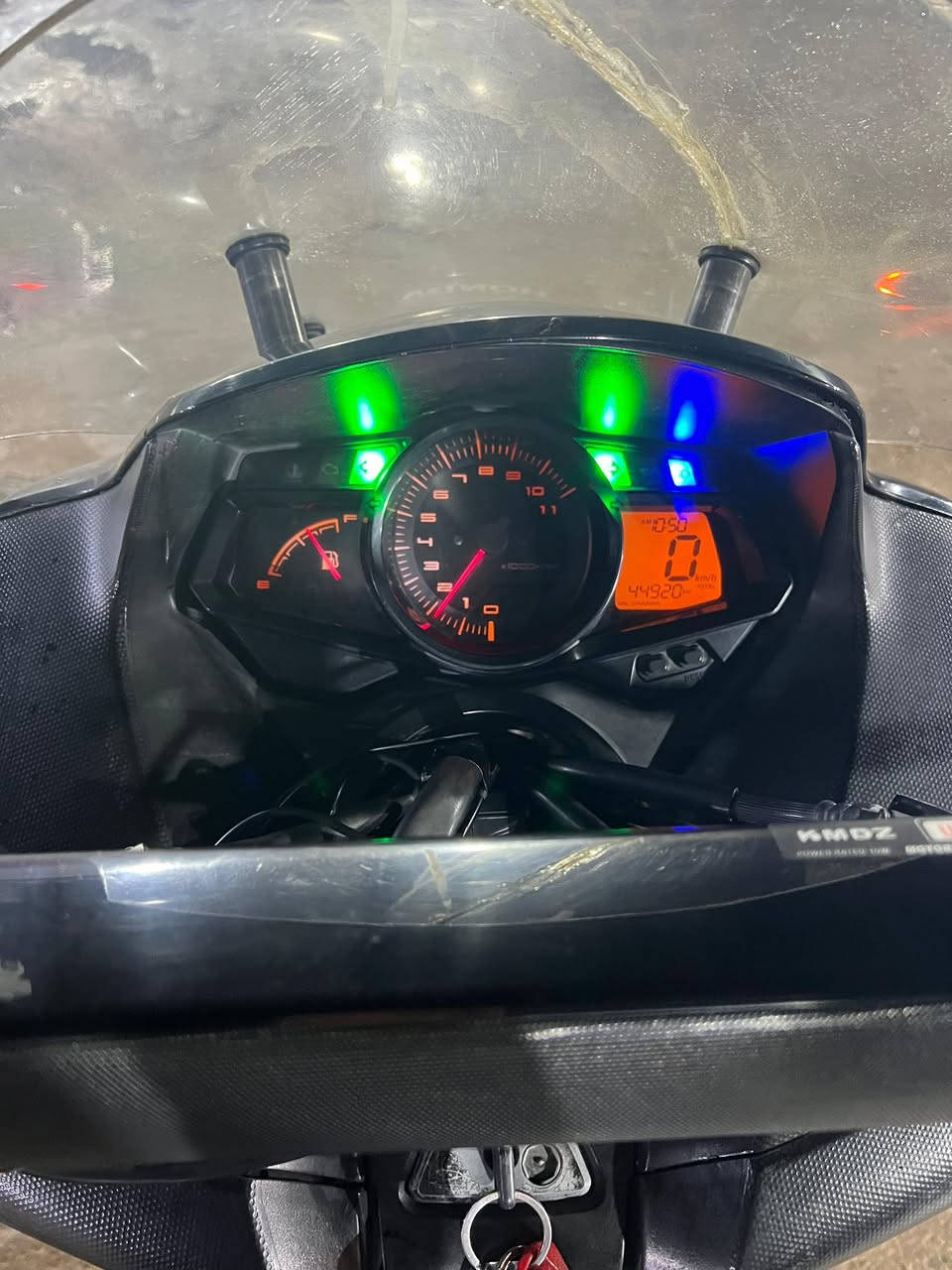 سـلام عليكم شباب شونكم
دراجه هوندا فاز دراجه مال بيت شغل كفيلك الله تجي تفحص وجيب الف فيتر وياك اذا بيه شيء دراجه حلوه ونضيفه دراجه شلعه معدل اقل شي 130 محرك 250c ستاند حساس كهربائي  كلشي شغال بيهه الدراجه تجي تنكر سوجيج واطلع  وشرط انطيك بيهه طرح اتروح الكربلاء وترجعلي شرط دراجه اني منزله رمبهه ب ٢٨ ورقه وهسه عارضهه بيع او مراوس  سعر البيع ١٥٥٠ واتساب *********** راسلني وبخدمتك بيهه مجال + مراوس بشي نضيف بطح ايشي حلو مرتب مثل دراجتي
