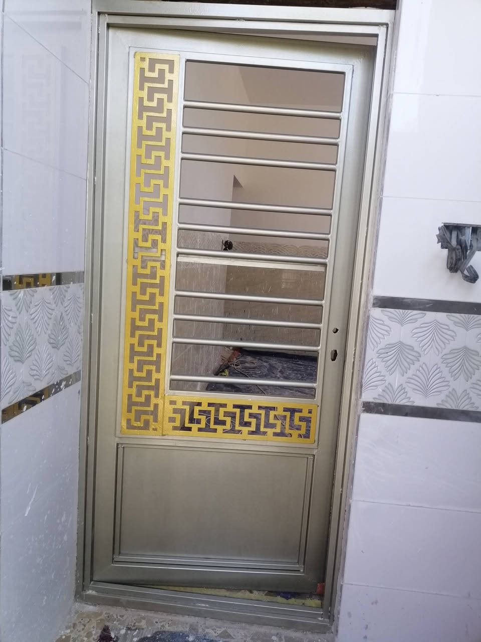 مستعدون لصبغ الدور داخل وخارج جميع انواع الاصباغ وصبغ الأبواب والشبابيك ارصفة الشوارع اسعار مناسبة جداً وحسب رغبة الزبون كرستة وعمل اوفقط عمل
***********
اتصال او واتس اب
