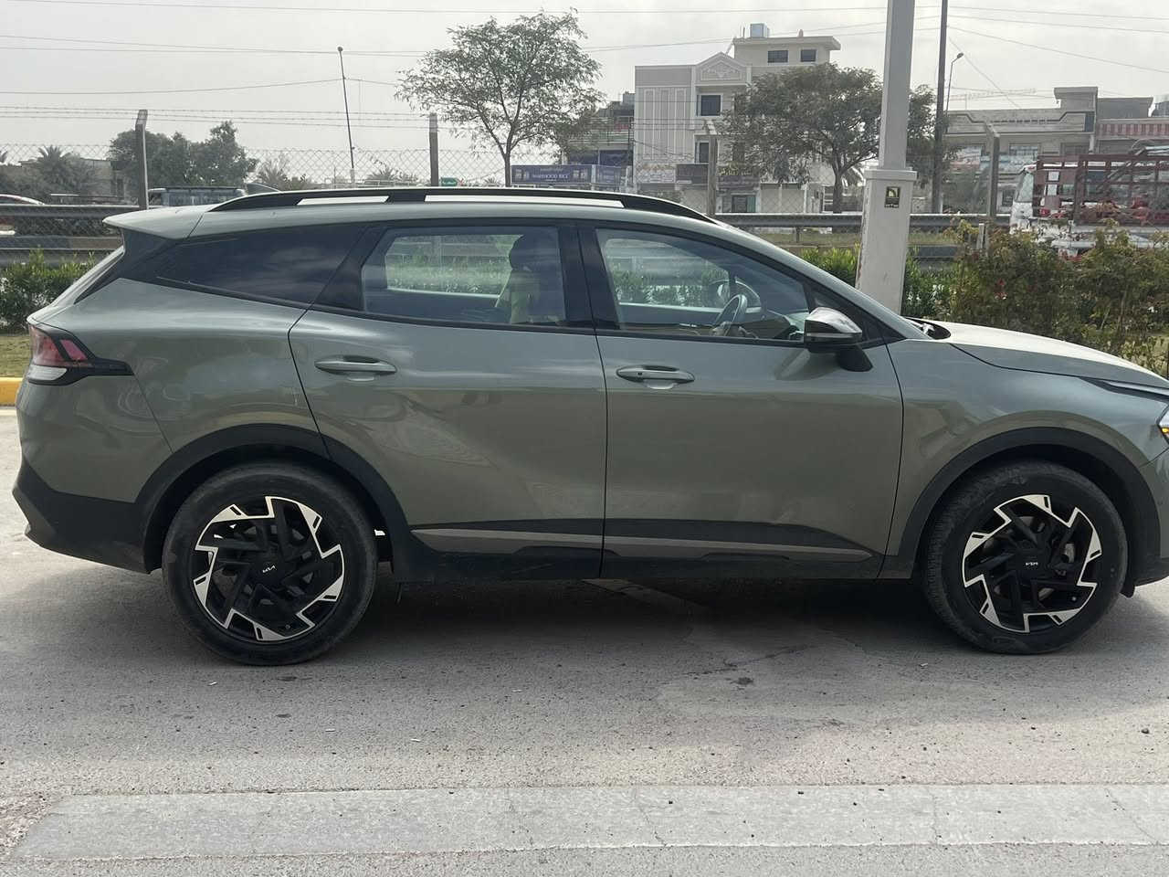 كيا سبورتج XLine موديل 2023 مواصفات فول عدا الفتحه حادثه فقط جاملغ موضح بالصور بدون دواخل بجمه كبس  العنوان :شارع فلسطين
سعر:210$ وبيه مجال
الاتصال:***********
