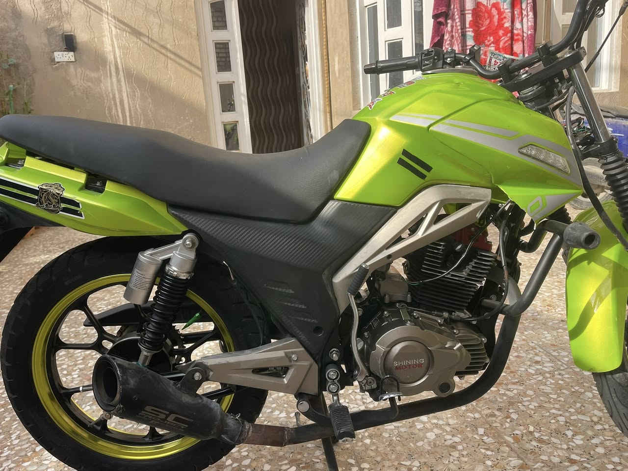 عليكم 
شاينك موديل 2023
حجم المحرك 250cc
عليها اكزوز sc
رقم وسنويه نجف باسمي 
 الدراجه نقصها بس لايت ودشبول 
مكينتها مكفوله 
سعرها 1350وبيها مجال للشراي


**إذا كنت صاحب هذا الإعلان وتريد حذفه لأي سبب، رجاءا أرسل رسالة إلى الدعم الفني**