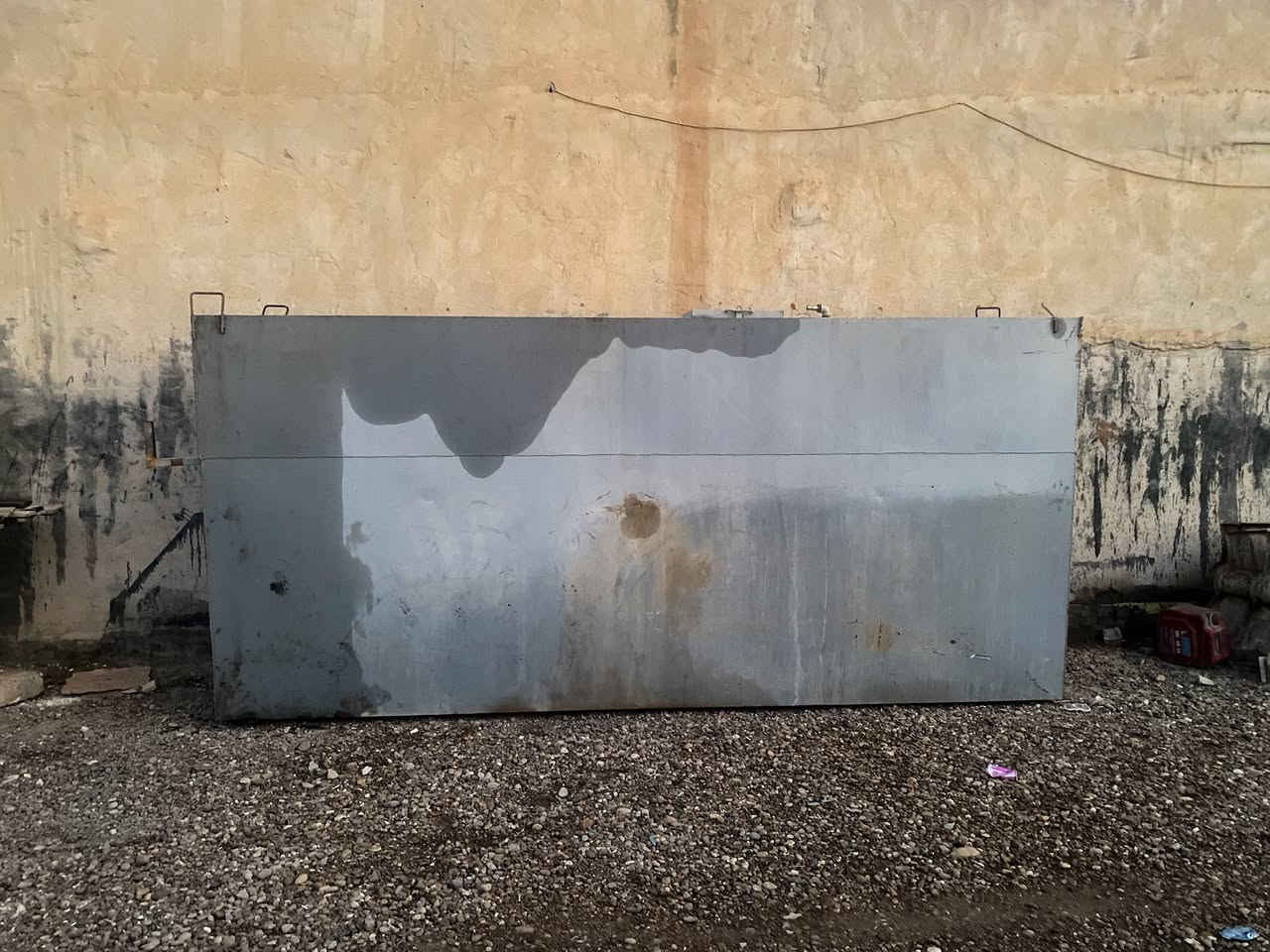 سلام عليكم
تانكي مال كاز للبيع السعة 12 الف 

‭0782 484 3148‬
