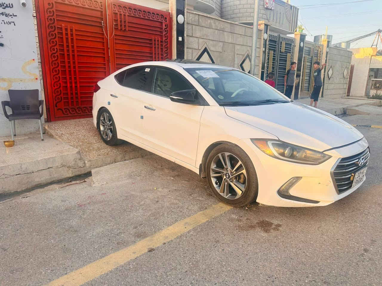 السلام وعليكم
سياره انتره  2017 فول فول 
رقم اربيل مصفره شرط التحويل 
بلا ضرر
السعر135 بيها حك الجيه
رقم الهاتف ***********
وتساب  مكان موصل ايمن
