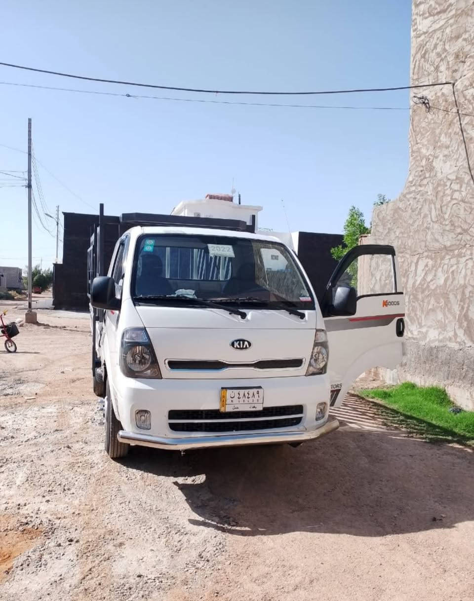 السلام عليكم ورحمة الله وبركاته
كيا فحل 2020 رقم بغداد سياره جديدة تخم تاير محور... بيها طخه خفيفه بالربع...للإستفسار الاتصال على الارقام
زين ***********
كورك ***********
آسيا ***********
