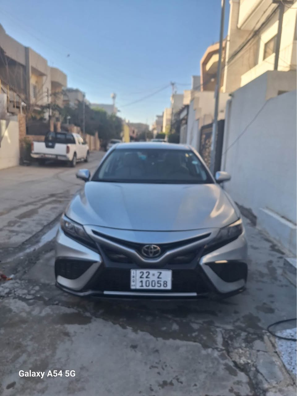 سلام عليكم 
تويوتاكامري 2023 /مواضفاتSE/٤٣كيلومتر ماشية / سيارة نضيفة باقي على وضع شركة /رقم و سنوية و هزة جديد / صورة فحص موجود /سيارة بسمي تحويل ثاني يوم / سيارة نضيفة و جديدة / قطعتين صبغ فقط / ٤ طايرات جديد / تاخم خلفي و  أماي مضبووط …
سعر / 188$
عنوان / كركوك 
رقم موبايل /*********** كركوك, العراق
