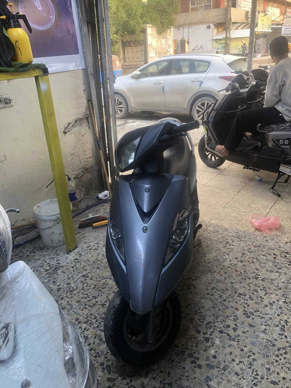 سلام عليكم ثعلب  صارله ٧ ايام نازله رمبه و ناشر الصور هم دراجه بلاديه ختم واحد من الطول لطول مكينه برغي ما ملعوب بيه تجيب فيتر و تاخذ من باب البيت  منفيس. و مكاتبه موجودات  السعر٨٥٠ وبيه مجال مكان حريه الرقم*********** بس ويتساب
