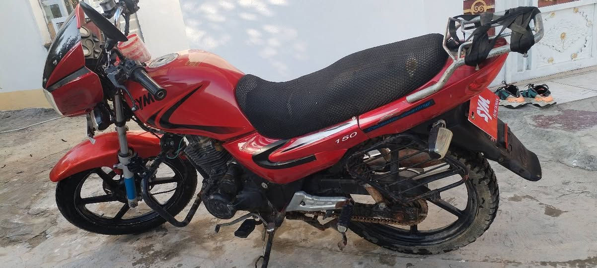 السلام عليكم موطور سايم نضيف حيل كهربائيات كله شغاله اوراق كامله السعر 650 وبي مجال بصيط رقم صاحب الموطور ***********
