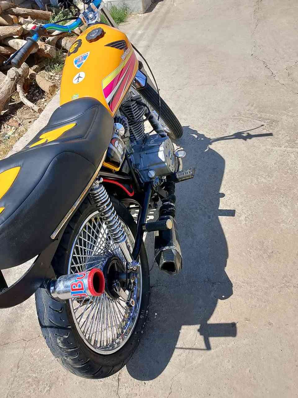 السلام عليكم ماطور رياضي محرك قفاز (250)كلو شرط نضافه ومحرك السعر 525وبي مجال ‍***********
