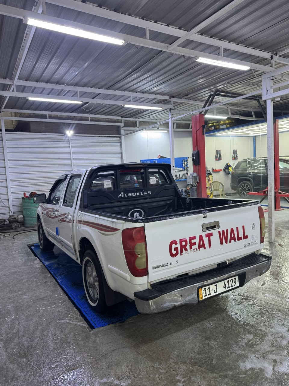 السلام عليكم .. للبيع بيك آب گريت ويل دبل قمارة موديل 2011 سنوية بأسمي ثاني يوم تحويلها رقم بغداد الجديد هزه جديد مساقطة بدون ضربه فقط خياسات بسيطه بيها گير ومحرك وصدر واكسل مكفولات ترايها زيرو تبريد تدفئة شغال باتري جديد دواخل نضيفه كلش رايدها 66 ورقه رقمي *********** مكاني بغداد الدورة
