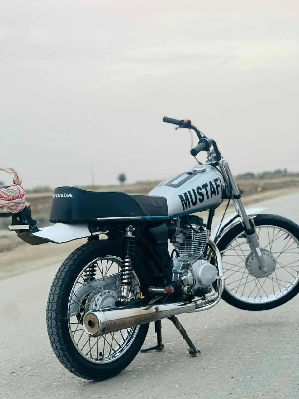 السلام عليكم دراجه نامه جاهزه دراجه حلوه ونضيفه الشراي بيه خير ويدلل الموشراي لا يرسل ويتعبني مكان ناصريه بوابه جديده رقم الاتصال *********** خاص مغلق
