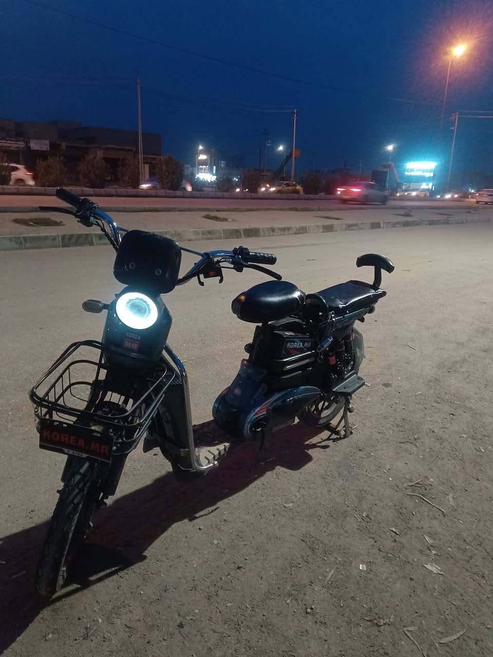 ماطور شحن حجم 20 بطاريات امبدلا جديد سرعه 99 حقيقي 60 ماطور نضيف 
سعر 250 رقم***********
