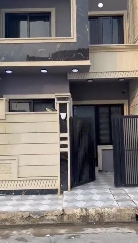 سلام عليكم دار للبيع مشيرفه الثانيه ثاني قطعه عن شارع ٦٠
الدار طابقيه مساحه ١٠٠ واجه ٦ يتكون الدار من ٤ غرف نوم هول استقبال مشتملات
للاستفسار الاتصال علا الارقام المذكوره
***********
***********
