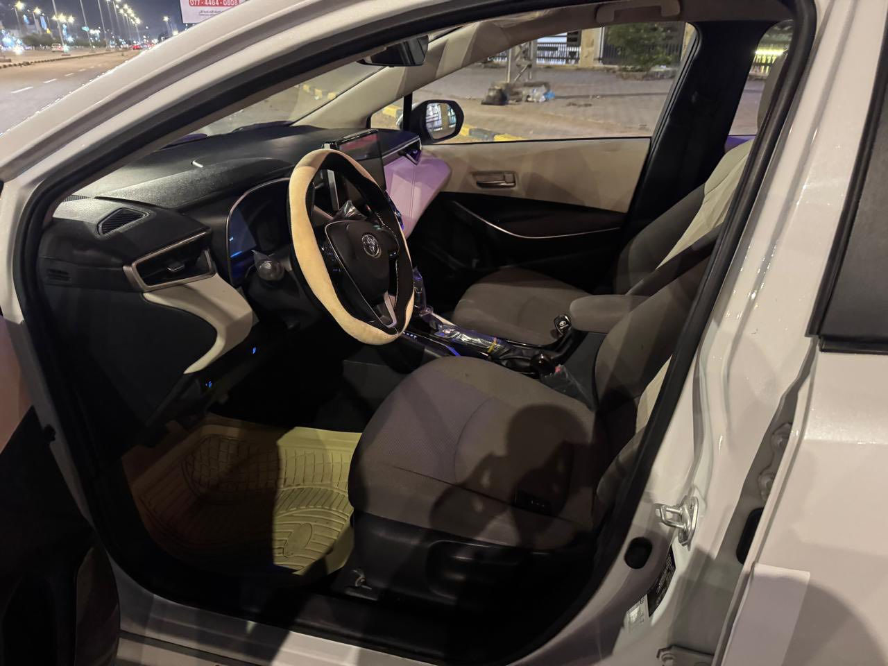 سلام عليكم من رخصه الادمن المحترم 
للبيع او مراوس حسب القناعه  كورلا موديل 2022 ساز ياباني السياره كفاله السعر 165 للاستفسار الاتصال ***********
