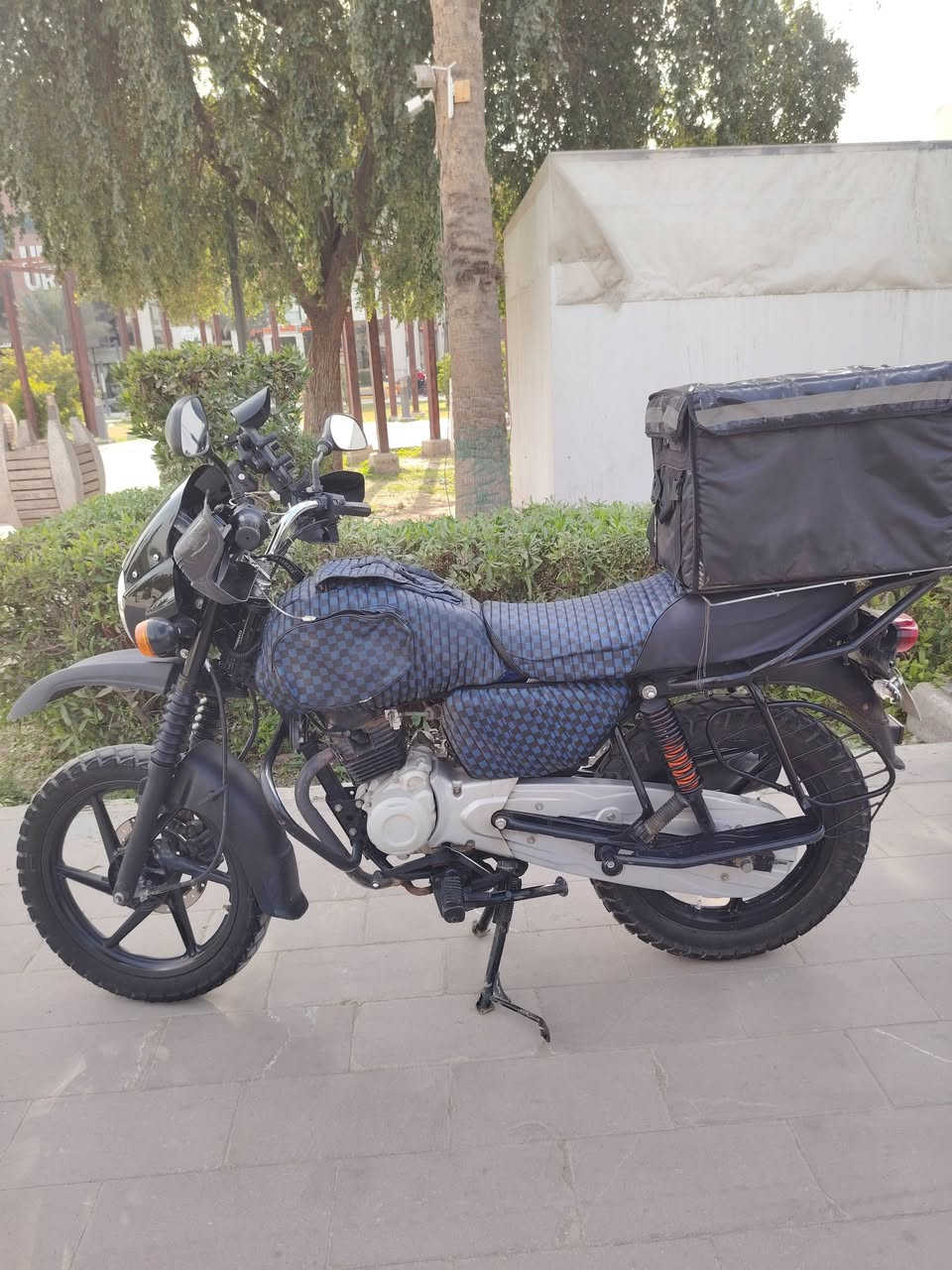 سلام عليكم شباب دراجه بوكسر مديل 2023 للبيع دراجه مفشوكه جديد وخير من الله كله شركه سعر 2.350
مليونين و ٣٥٠    مرقم بئسمي تحويل ثاني يوم 

***********
