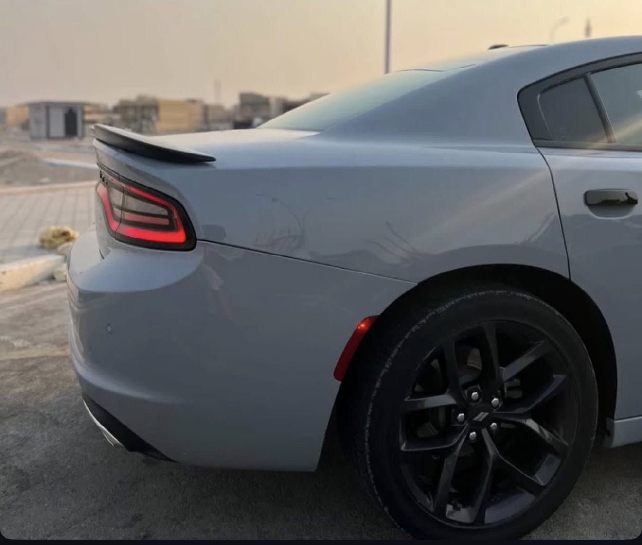 جارجر موديل 2021
لون مميز سموك رقم اربيل باسمي
ماشيه 54 ميل 
حادثها جاملغ وبنيد وصور الحادث بالمنشور 
سعرها 238 وبيها مجال بسيط 
مكان السياره بصره زبير

‭0771 249 3972‬
