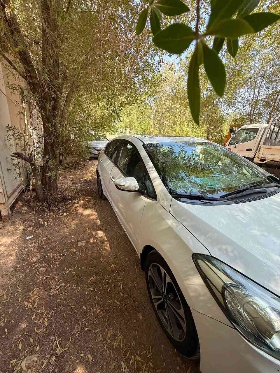 كيا سيراتو للبيع مديل 13 شكل 14 فول بصمه حادثه قطعتين *********** الموشراي لايتصل ولايعلق   ويدور مال ميت اهله لايتصل لان بيع مترهي
