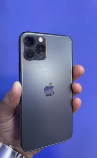 آيفون ١١ برو • ٦٤ • زيتوني