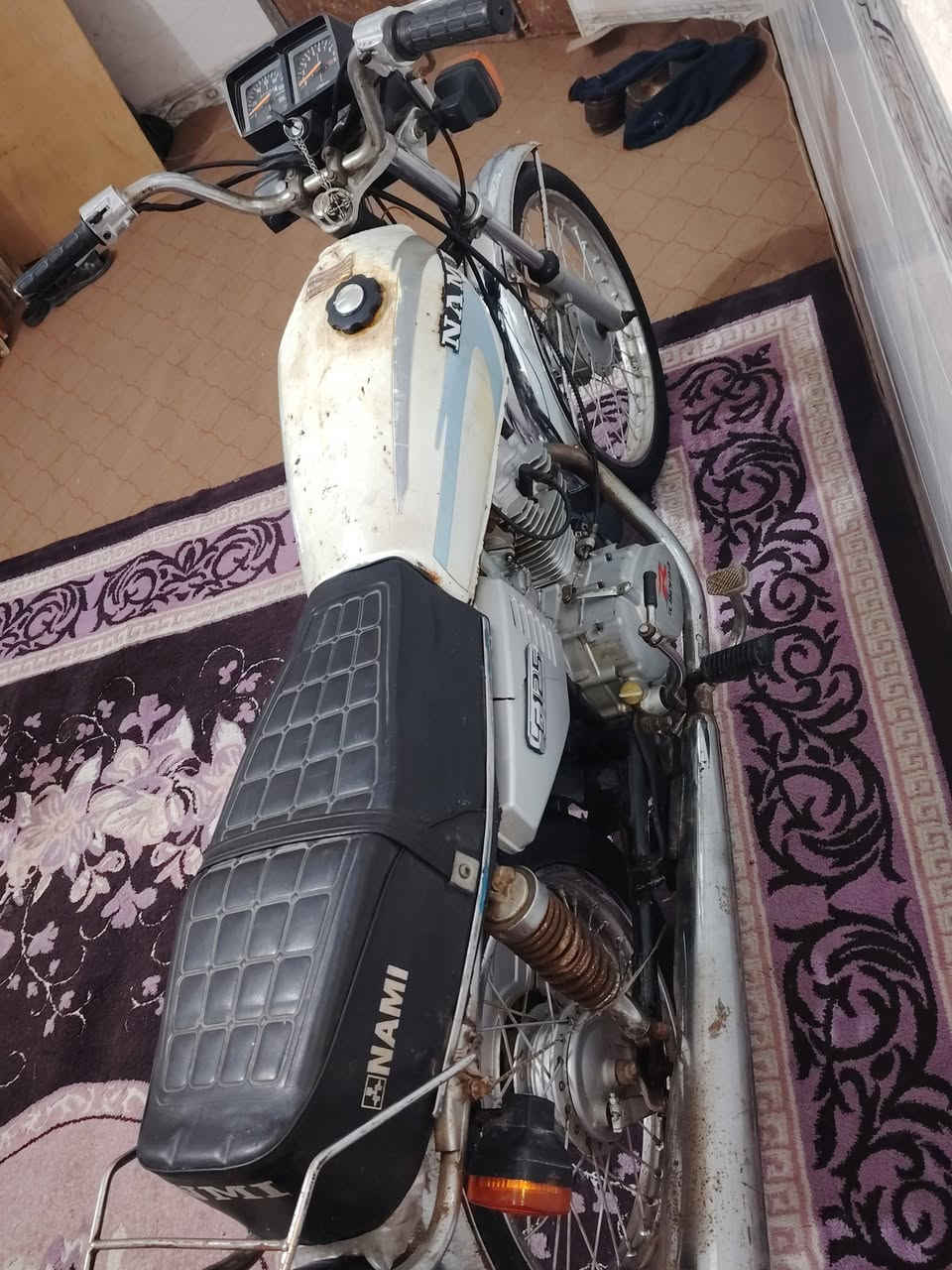 سكلام عليكم دراجه لبيع مستعجل علاه بيكتهه رايدهه ب400 وخمسين وراق المكان بصره كرمت علي رقم ***********
