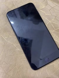 ايفون ٧بلص ذاكره ١٢٨ وفقط بطاريه مبدل شرط اصلي تفاصيل اكثر هذا رقم 077...