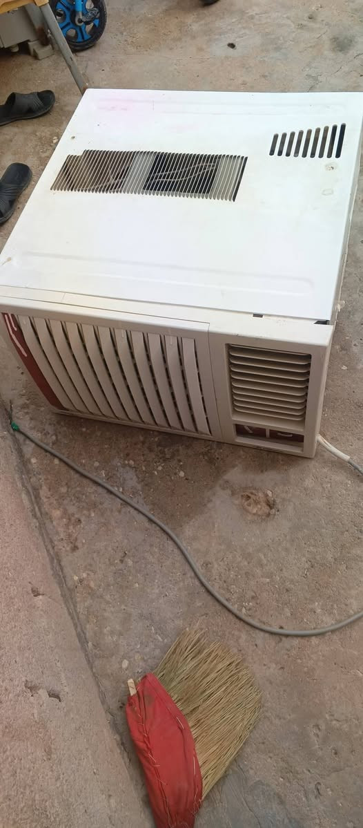 مكيف طنين دنكه شرط التبريد نضيف السعر 170وبي مجال مكاني الشطره


**إذا كنت صاحب هذا الإعلان وتريد حذفه لأي سبب، رجاءا أرسل رسالة إلى الدعم الفني**