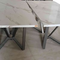 ميز طعام مستعمل مستعمل للبيع بدون كراسي المكان بغداد   السعر ٤٥  ٠٧٧١١...