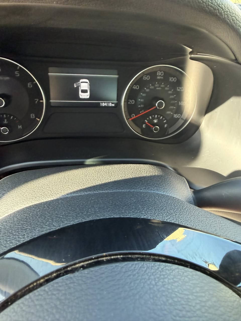 السلام عليكم للبيع كيا فورتي ٢٠٢٤بغداد باسمي  هذا حدثها سيارة جديده مابيها نقص ماشية ١٨الف ميل رجاءا اقرة المنشور قبل لتخابر
عنواني بغداد حي الجامعة 
***********
