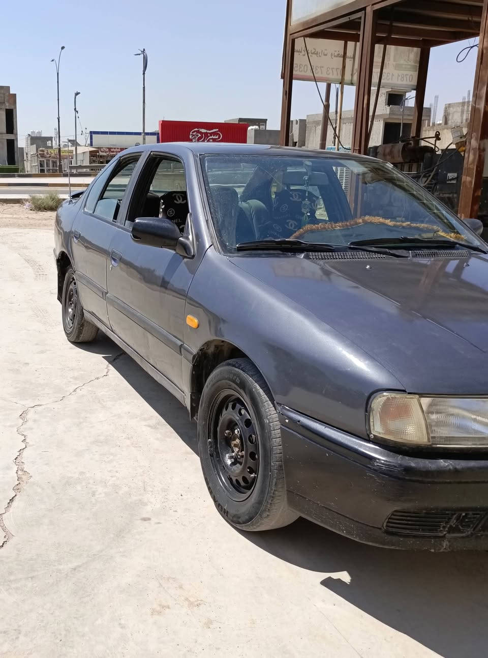 نيسان ياباني كير محرك شواصي كله نضيف كشره حلو ميكنته 2000 سنويتها 27 يلا تنتهي للبيع او مراوس ***********
