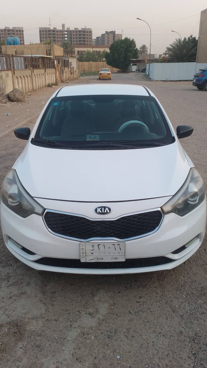 كيا سيراتو 2014 خليجي محرك 1600 دوش دكشن عالي سيارا كفالة ماعده بنيد مبدل بلاد دوسه جوه باب الصدر صبغ ع كد باب مكاني بغداد سعر 115... ***********
