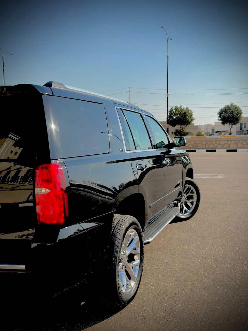 *تاهو موديل 2017 فئه( LTZ  ) خليجي فول
مواصفات ( مكفولة كفالة عامة ) 
⭕️ ملاحظة حالة السيارة ممتازة على وضع الشركة
المواصفات  
ماشيه 85 الف كم حقيقي
حالة السيارة ممتازه صيانه 100% 
‎المواصفات:
‎فول مواصفات 1/1
4x4‎  8V 5.3 محرك 4
‎سلايد (فتحة قمارة)
‎كراسي جلد لون قرميطي
‎كراسي كهرباء
‎كراسي خزن(ميموري)
‎كراسي تدفئة+تبريد
‎كراسي خلفيه كهرباء
‎كراسي خلفيه تدفئة
‎تبريد خلفي شاشه
‎شحن الهاتف لاسلكياً
‎ثلاجة
‎ رادار امامي
رادار جانبي
نظام الحفاض على مسار السيارة
‏‎كروس سرعه
‎خمس بصمات
‎فول تحكم استيرن(جهتين امامي+جهتين خلفيل
‎استيرن كهرباء
‎استيرن تدفئة
‎شاشه عرض الأعطال 
‎صندوق كهرباء(شفط)
‎فتح صندوك تلقائياً عن طريق القدم
‎دبل گير(عادي+اوتوماتيك)
‎دبل حساس(امامي+خلفي)
‎نظام تحكم بمستوى الضوء الداخلي
‎مانع تزحلق
‎پدل كهرباء (تحكم كهربائي بالبريك و البنزين)
‎نظام فتح الابواب لاسلكياً
‎فورد ويل
‎شاشه اماميه كبيرة اصلية
‎كامره خلفيه 
‎تشغيل عن بعد
‎قاصة سرية
‎اشارة بالمري
‎مري كهرباء(شفط)
لايت LED
LED امامي
سيتم صوت ماركة BOSS
رقم السيارة بغداد 
السعر(41) الف دولار 
للاستفسار الاتصال على الهاتف ***********
