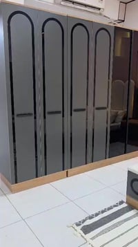 غرفة نوم 10قطع • سرير 180×200 • الكنتور 335سم