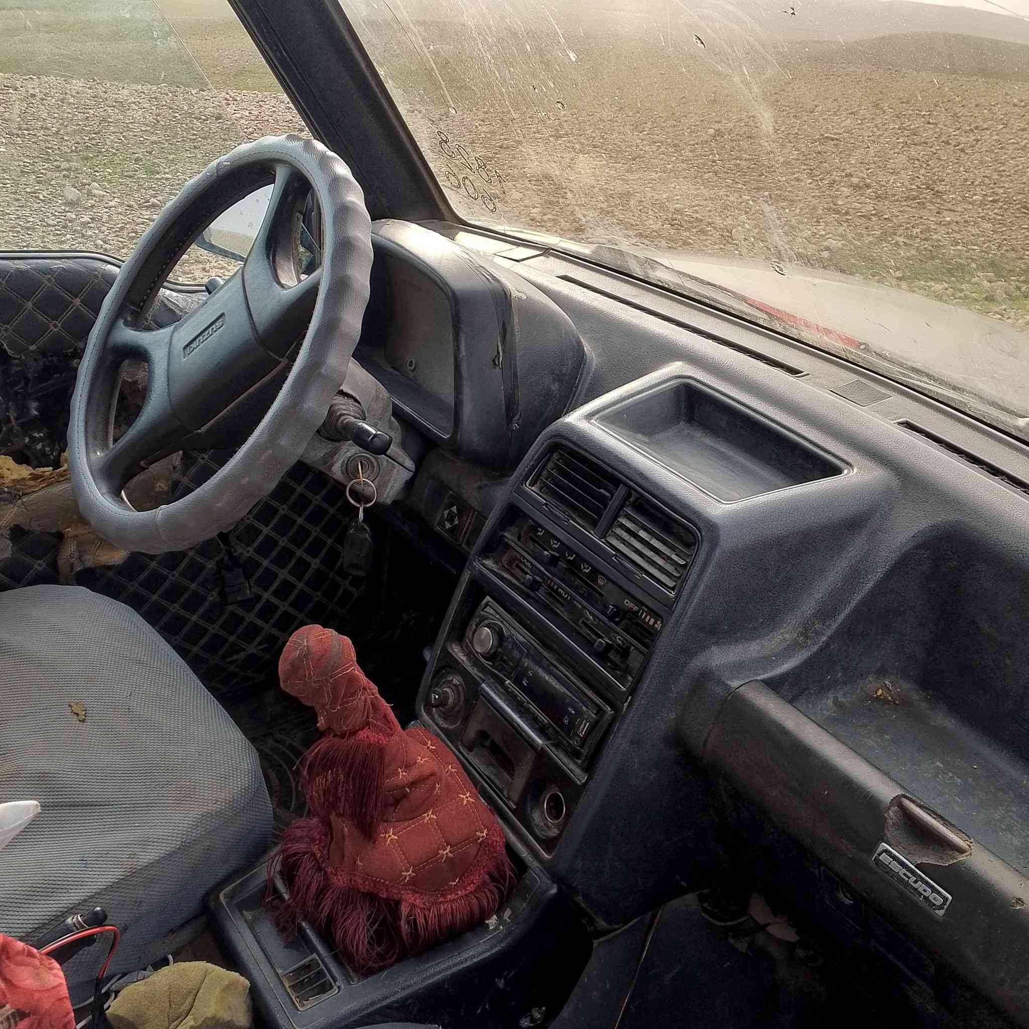 سلام عليكم سوزوكي موديل 95 كير عادي لوكير شغال تحويل ثاني يوم رقم بغداد المحرك بي بخار تخم تاير جديد سنوية باقيلهة شهر 
السعر 32 المكان ديالى الشراي يتصل ***********
