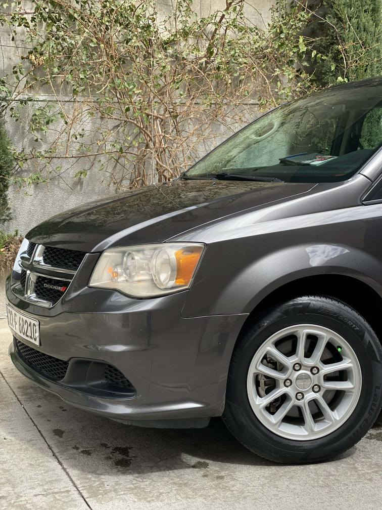 دوج كرفان موديل  ٢٠١٨ کلین تایتل 
محرك ٦سلندر حجم  ٣٦٠٠ ماشي ٨١٠٠٠ الف
 نفس زيرو كير اوتوماتيك شرط المحرك والكير
رقم اربیل ب اسمي  دولي رقم وسنوية جديد شرط التحويل 
  سیاره کلین دخولی ابراهم خليل
سياره صبوغ ماكو بارد ماكو حتا دعاميات بشرت🇺🇸
غرفتها جديدة لوك
٧ راكب  كشنات سياحي بلع
٣قطع تبريد 
جامات فتل كهرب
ابواب وصندوق كارباي
شاشة قلاب بلاد كامره
تحكمات ستيرن كروز سرعة
نظام ايكو تقليل بانزين
ويل كروم 17 تايرات جديد
سيارة جاهزه ونظيفة
العنوان سليماني مركز مدينة د 
رقم صاحب سيارة
[ *********** ] آسيا
[ *********** ] كورك السليمانية, العراق
